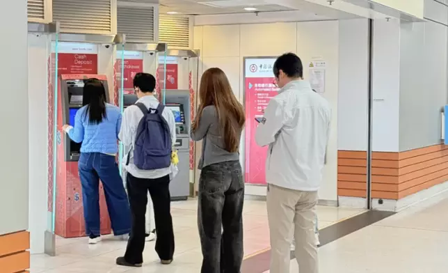 有小紅書網民讚讚香港人普遍習慣排隊。小紅書圖片